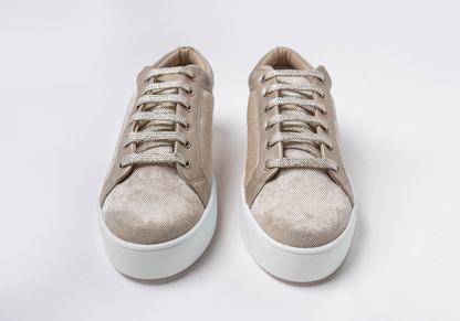 Edge – luxurious Ivory shimmer with a velvet-touch finish