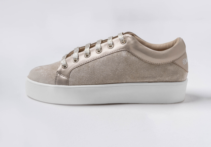 Edge – luxurious Ivory shimmer with a velvet-touch finish